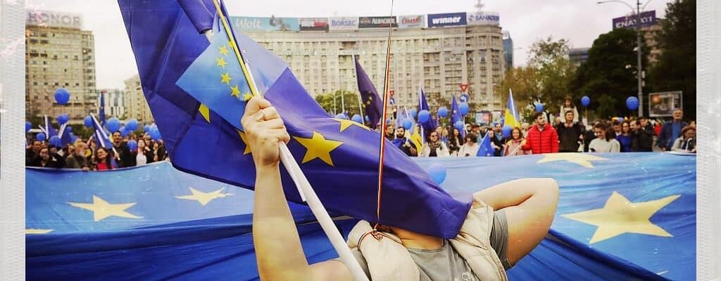 Europa, spectacolul și falimentul pro-european